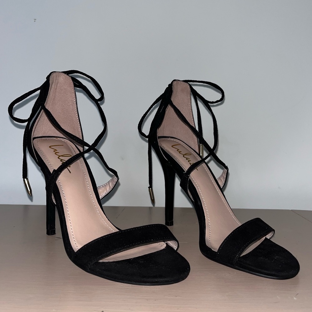 Black heels!